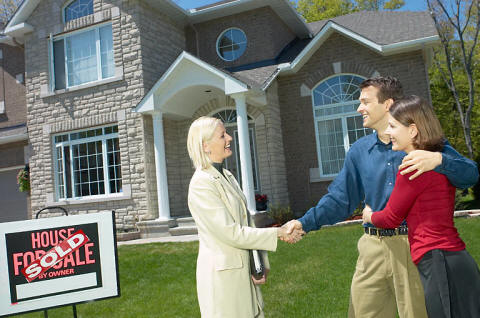 Real Estate Agents Images of foreclosures